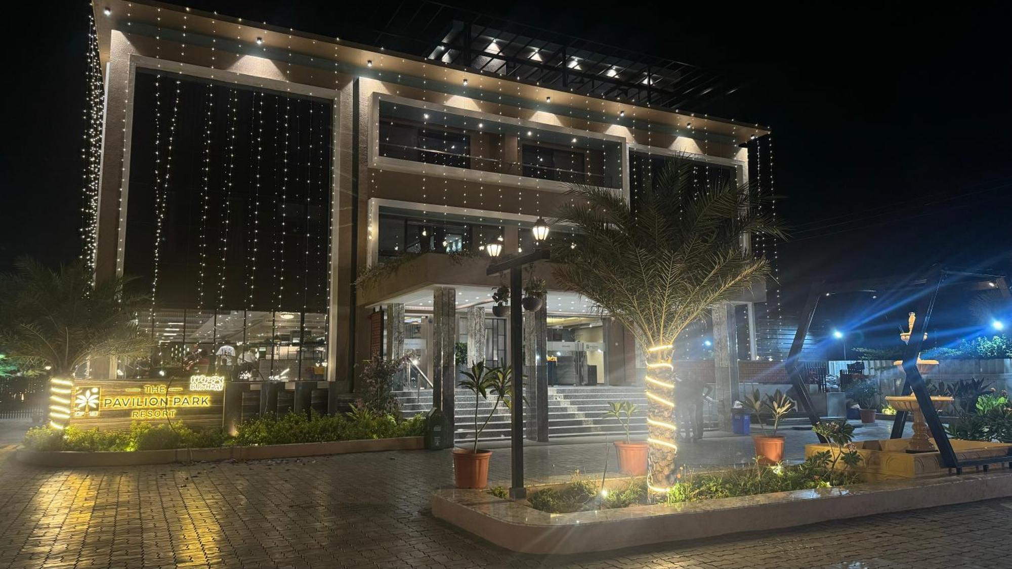 The Pavilion Park Resort Malegaon Luaran gambar